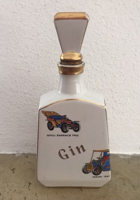 Alcobaça Gin Bottle64861942952323121