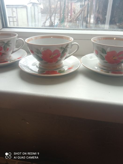 Порцеляновий, фарфоровий чайний сервіз