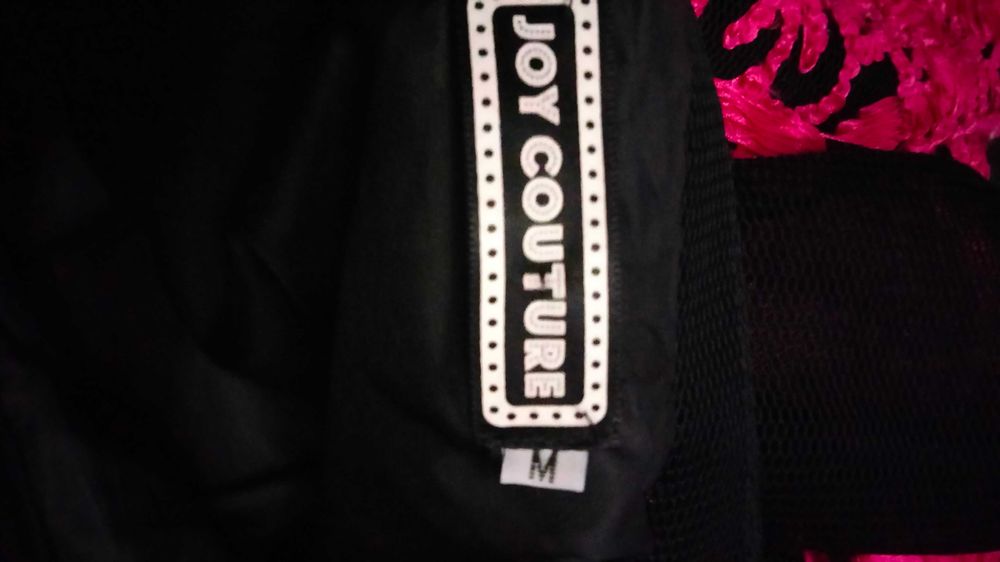 Roupa de mulher e criança