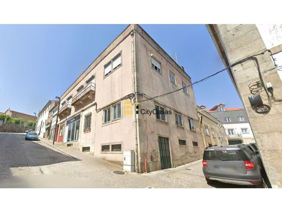 4 Frações para Venda | Centro de Lamego
