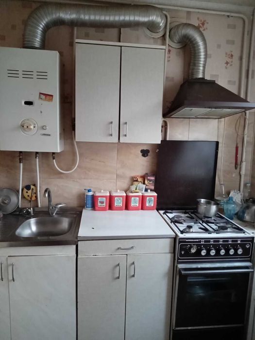 Продам 2-х комн. квартиру - р-н. Варус - Ж/д вокзал