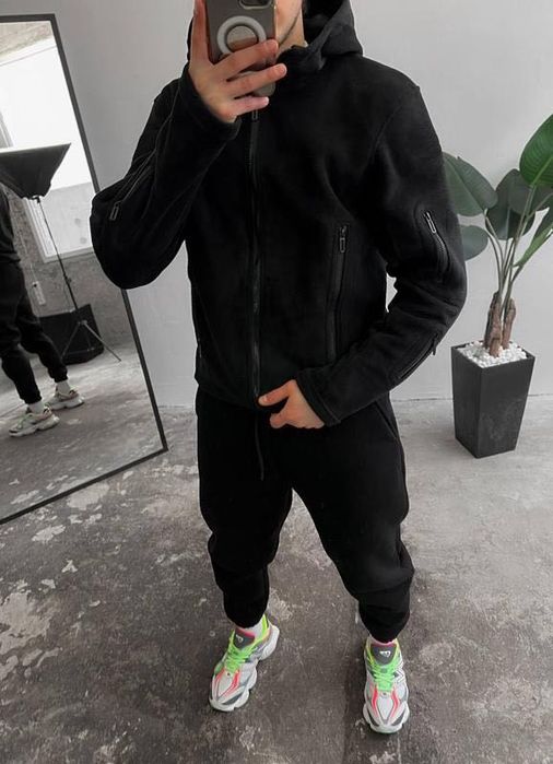 Флісова кофта з капюшоном фліска бомбер чорна флиска флисовая черная