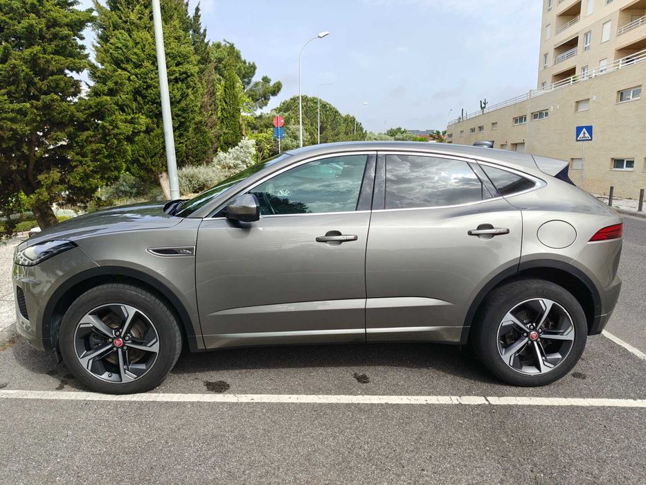 Jaguar E-Pace P300e R-Dynamic
