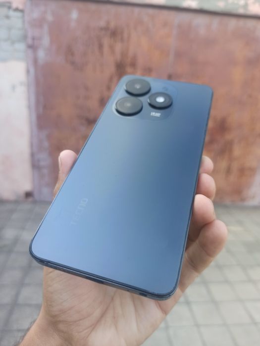TECNO SPARK Go 2024 3/64ГБ У хорошому стані