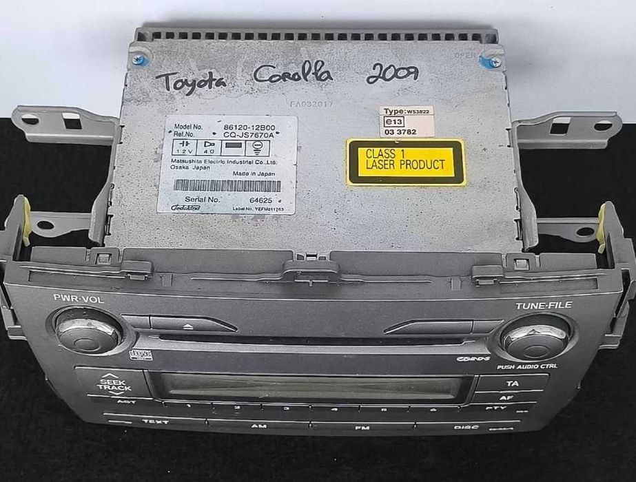 Rádio / Auto Rádio 86120-12B00 - TOYOTA COROLLA Combi