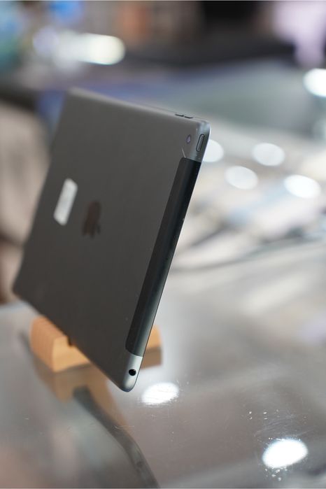 IPad 8 2020 32GB Space Lte