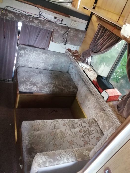 Bedford   CF 250-Kamper