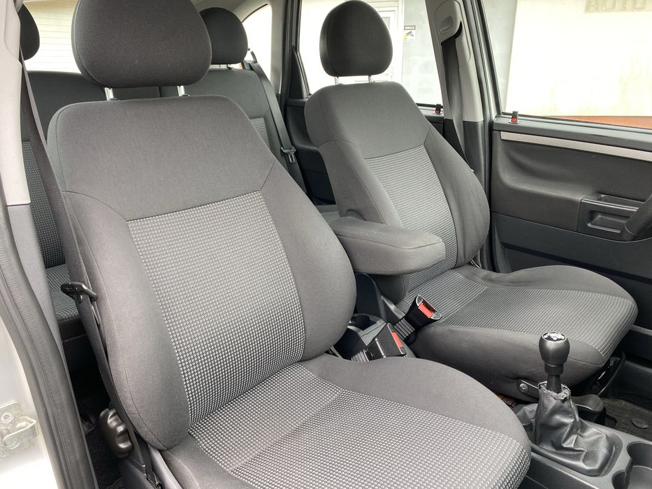 Opel Meriva lift 1.6 alusy klima zadbany