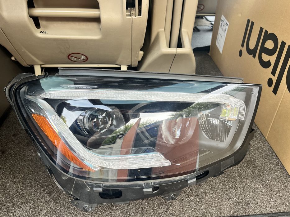 Mercedes GLC X253 W253 LIFT Prawa Lampa Multibeam LED USA