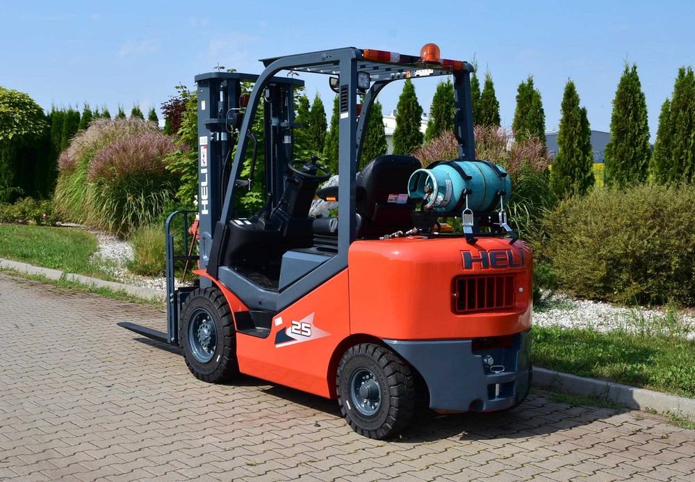 Nowy Wózek Widłowy Heli 2,5 T  3,3 M LPG