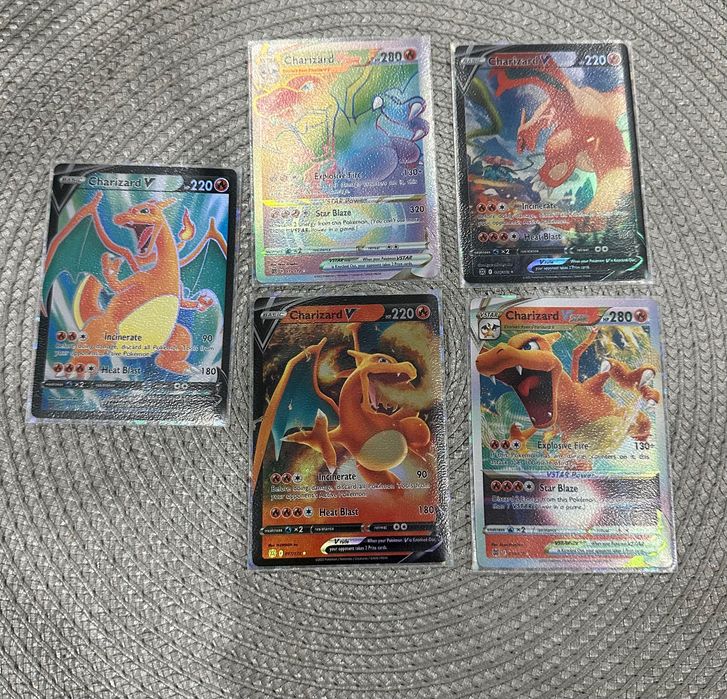 Vendo cartas  Pokémon charizard
