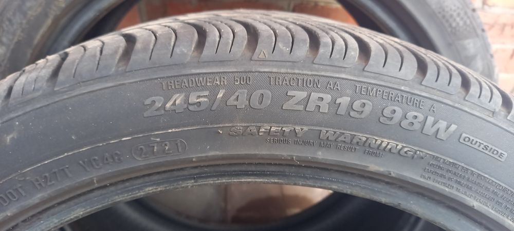 Kumho 245 40 19 всесезонка