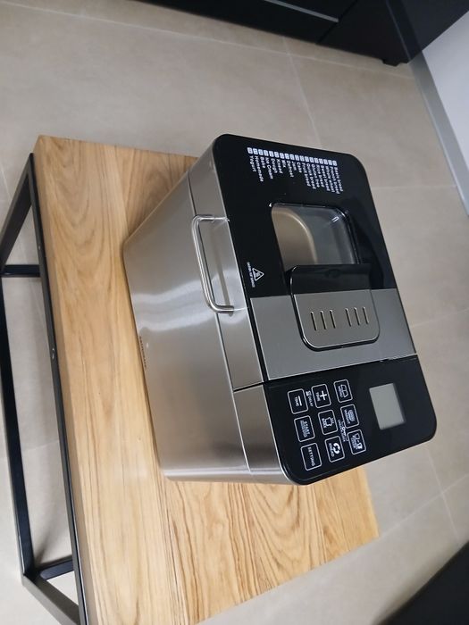 Niemiecki automat do chleba GASTROBACK