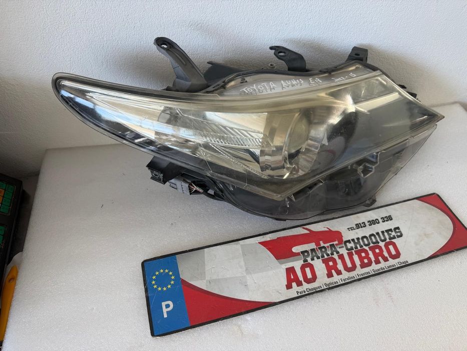 farol drt toyota auris e18 2012-15