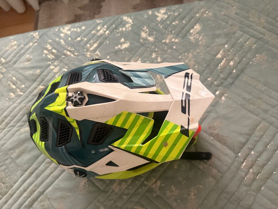 Capacete LS2 em ótimo estado