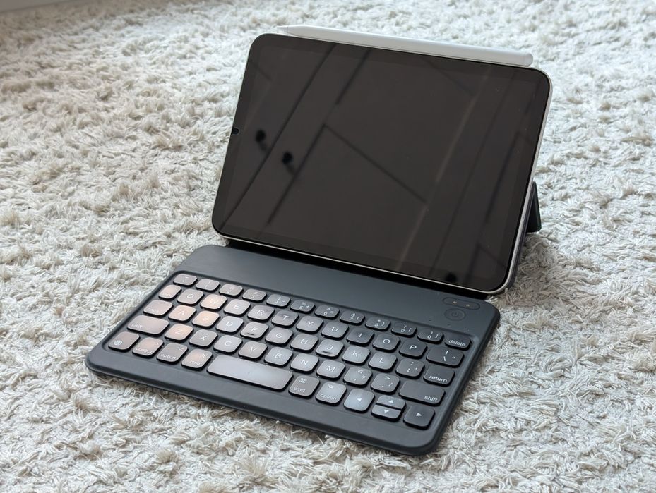 iPad mini (A17 Pro) Wi-Fi 128GB + Etui z klawiaturą + rysik