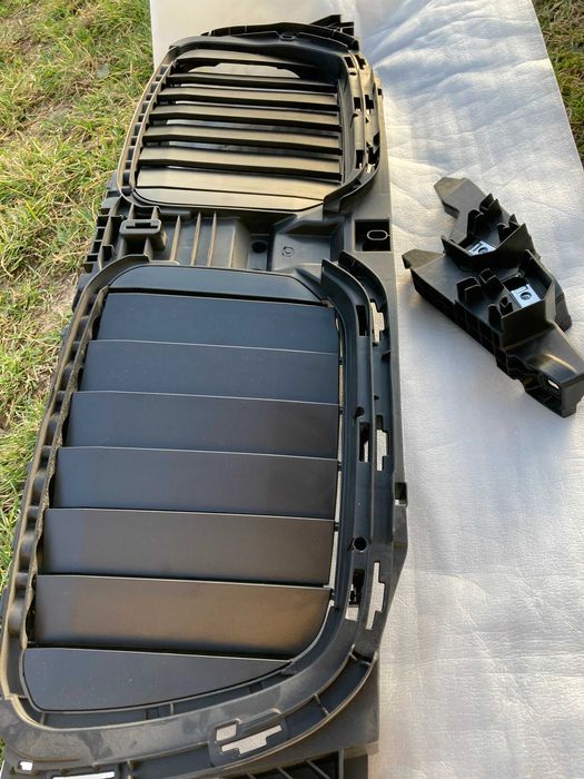 Жалюзи+моторчик (кронштейн ноздрей) BMW X3/X4 G01/G02 2018-2022год.