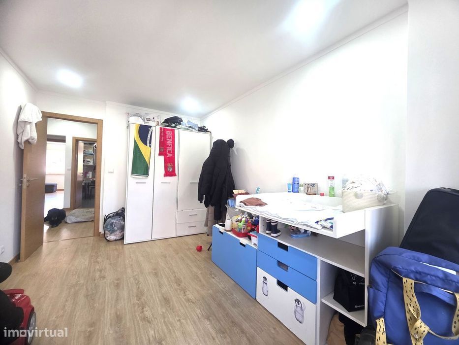 Fantástico Apartamento T2 no Centro da Amadora