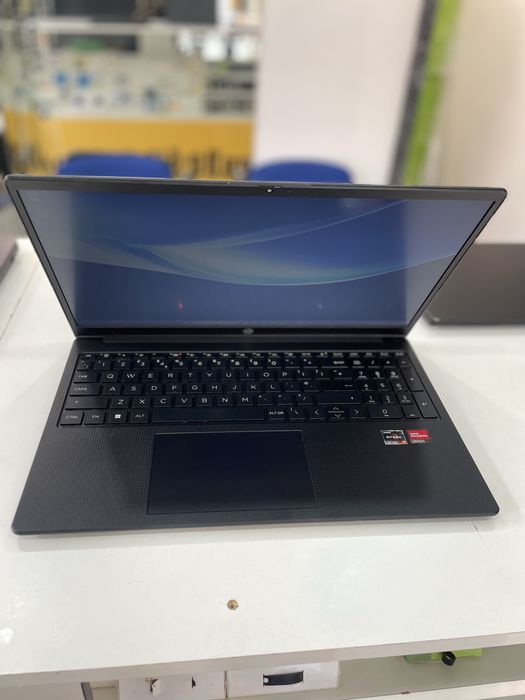 Notebook HP 15", AMD Ryzen 3, 128GB, Windows 11 Excelente estado
