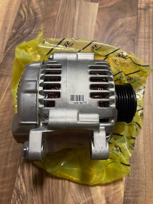 Новий Оригінальний генератор Hyundai/Kia 37300-25301 Оригінал