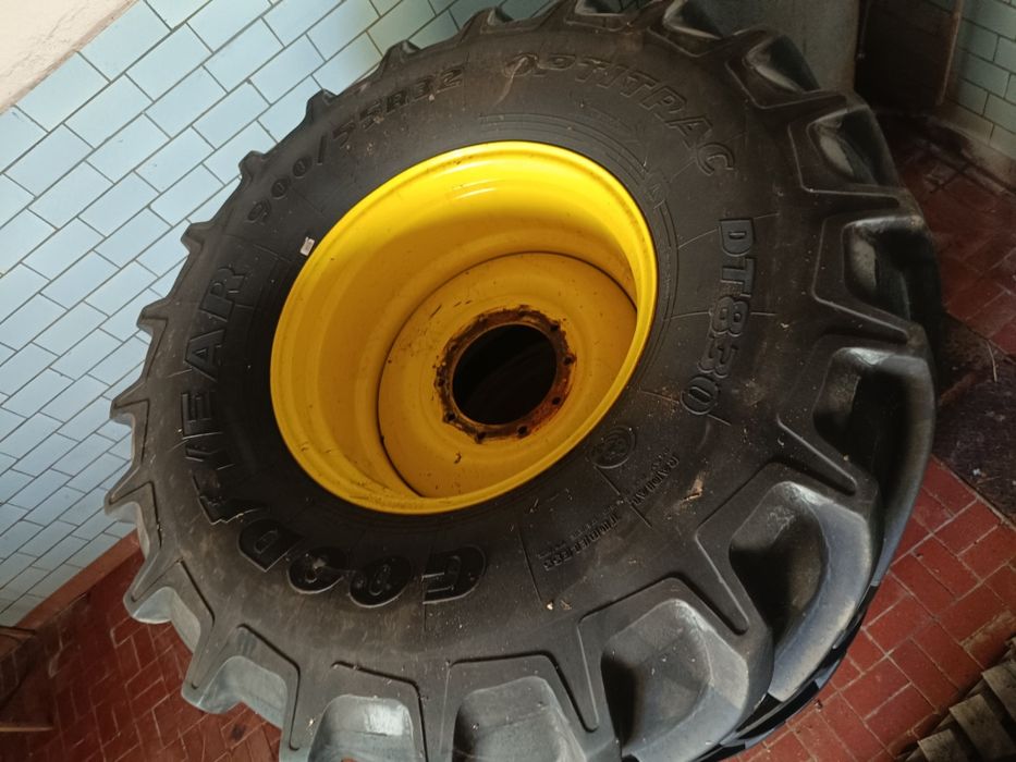 koła Goodyear od kombajnu John Deere ,600/65/28