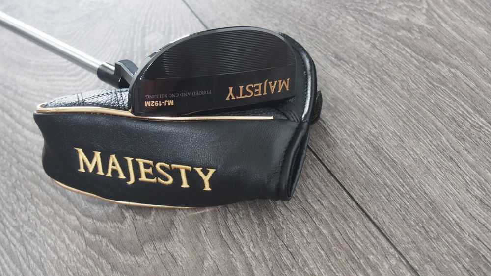 Kij do golfa Luksusowy Putter Majesty 33.5" NOWY Japoński Mallet Head cover w komplecie