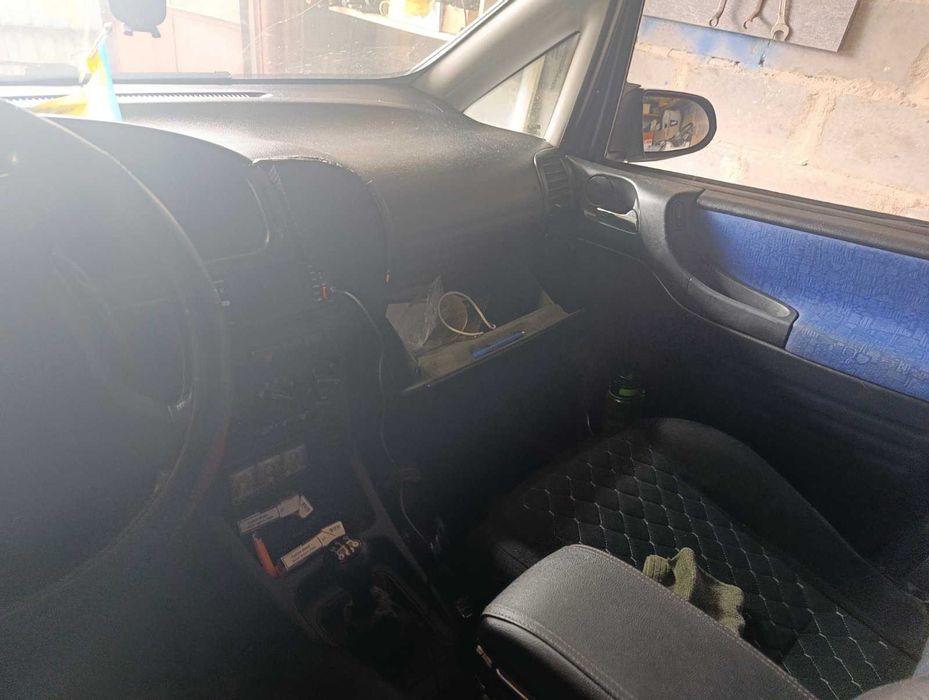 Продам Opel Zafira A