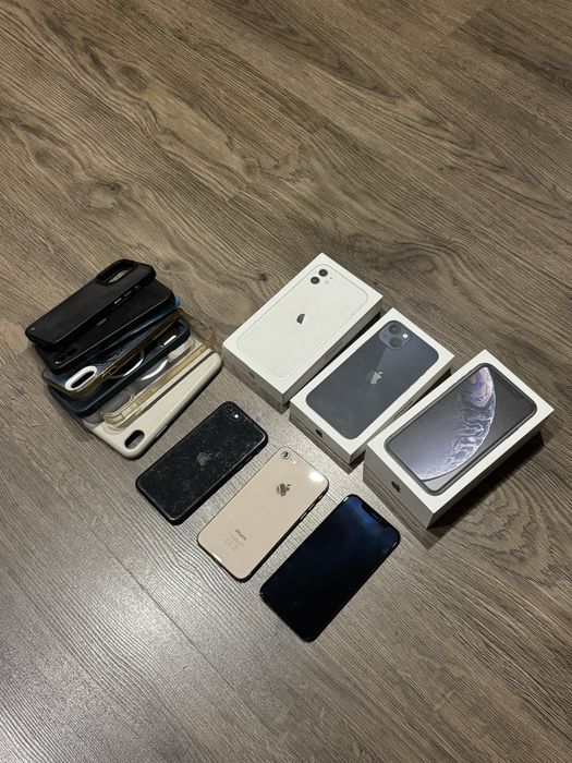 Лот Apple техніки і запчастин