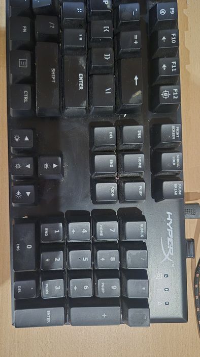 Teclado mecânico HyperX