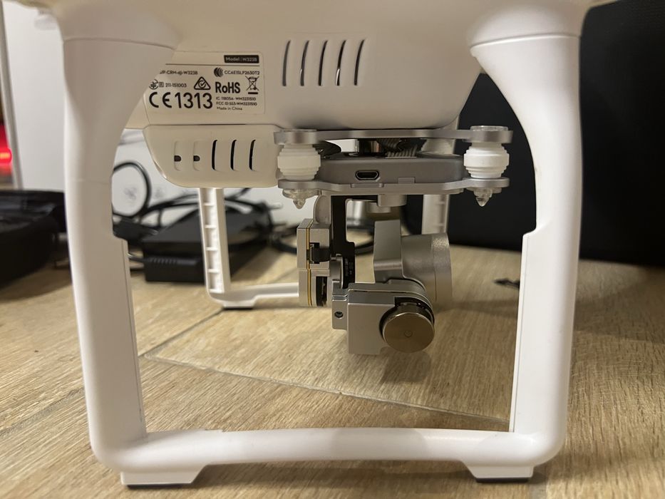 Dron DJI Phantom 3 Professional 4K + filtry ND, torba