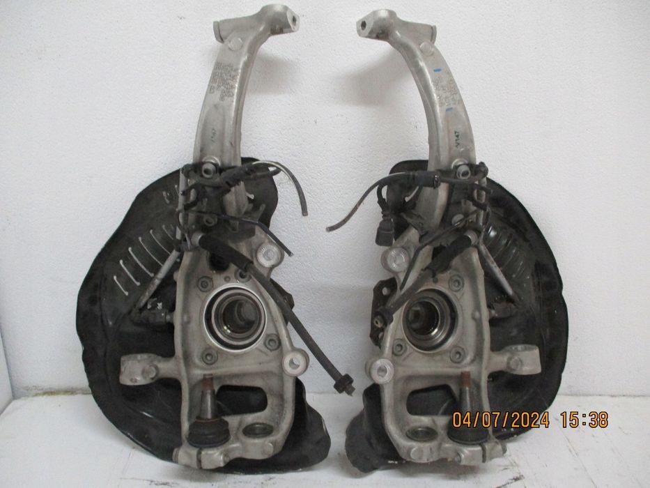 Zwrotnica zwrotnice przód AUDI A4 RS4 2,9TFSI 8W0407559 8W0407560