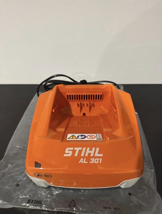 Ladowarka STIHL AL-301