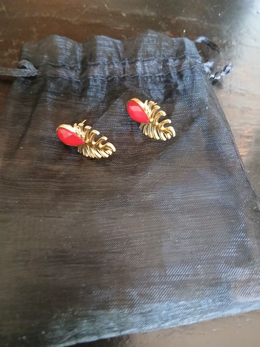 Conjunto de brincos e  anel