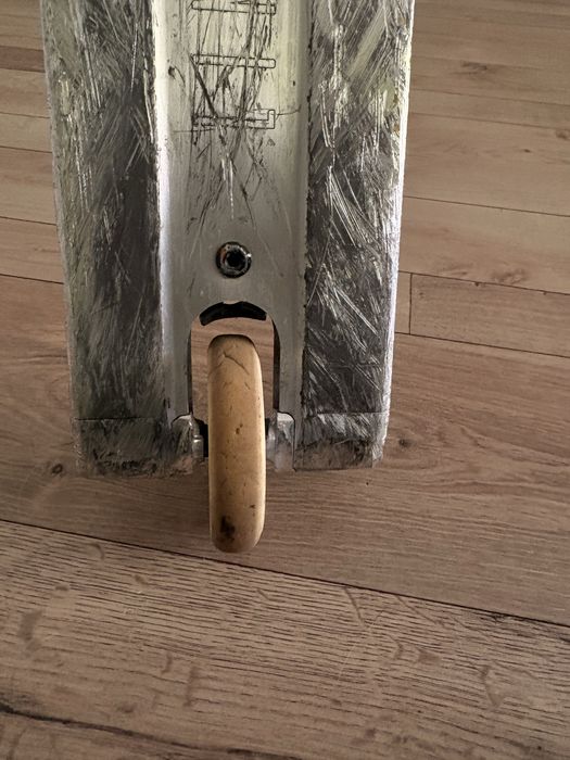 дека Ethik Lindworm V4