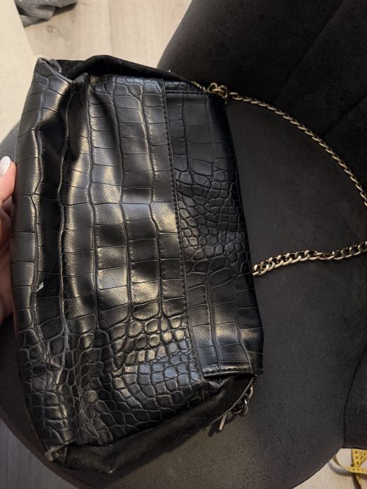 Сумка з ремінцем