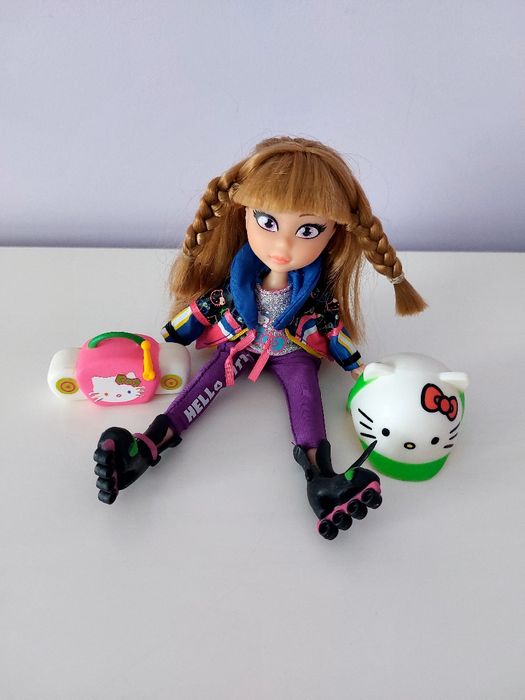 Boneca patinadora - Hello Kitty