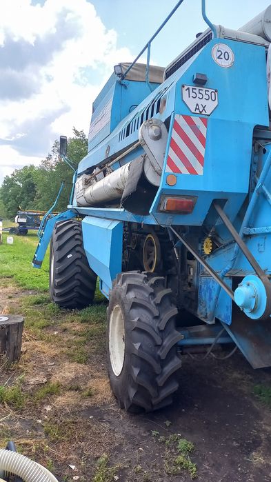 Уборка зерновых. Збирання врожаю пшениці