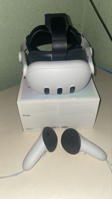 Meta Quest 3 128 GB + Headstrap , БУ на гарантії