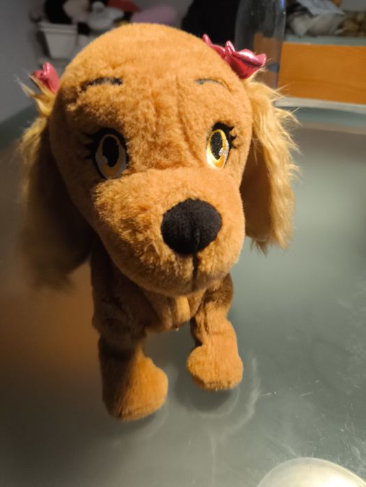 Cadela interativo, Lucy