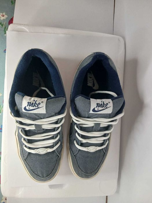 Used Nike Sneakers436414863084113923