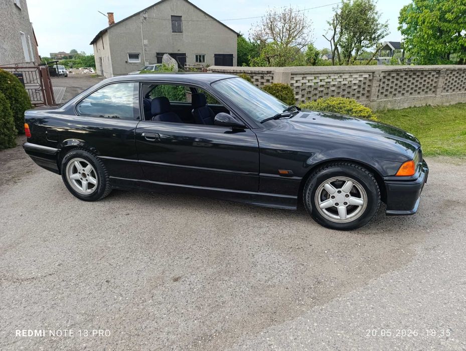 Bmw E36 coupe 2.0 m52 175tys.  cosmosschwarz, klimatyzacja