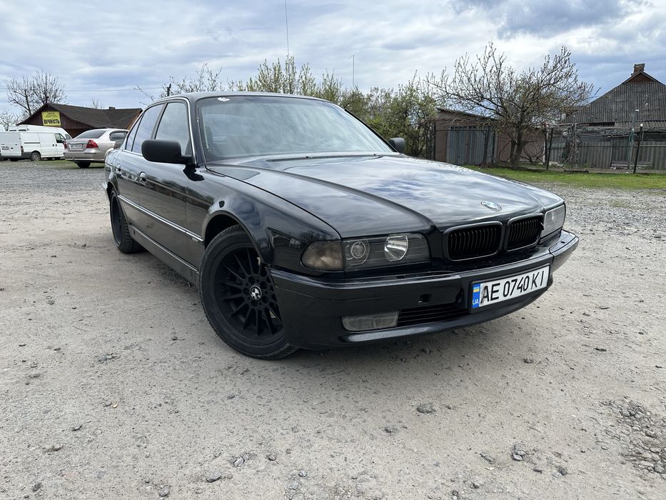 Продам БМВ 740 авто в ідеальному стани