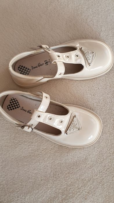 Туфлі на дівчинку