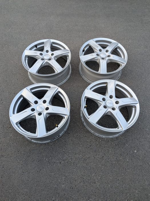 Alufelgi Anzio 17" ET 42 5x114,3