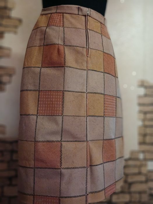 Спідниця в клітинку