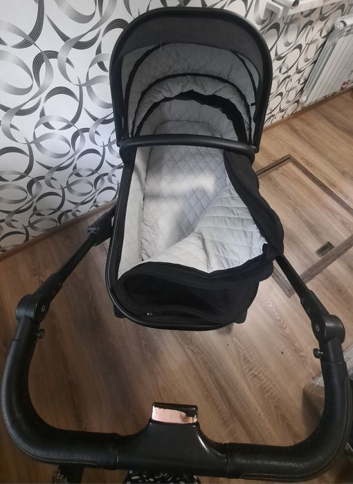 Продається коляска 2 в 1 в чудовому стані