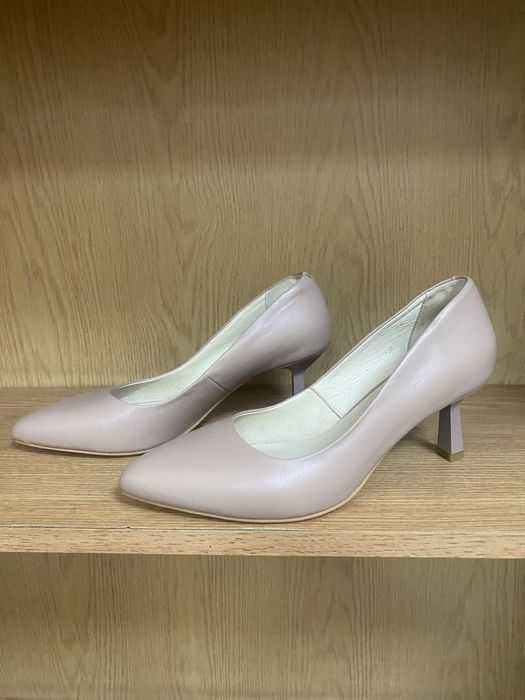 Туфлі жіночі в гарному стані.б/у  розмір 38