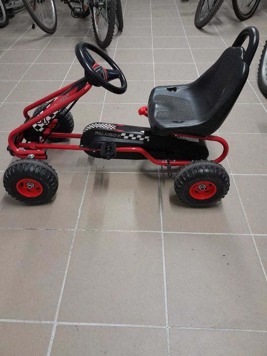 Gokart - auto na pedały