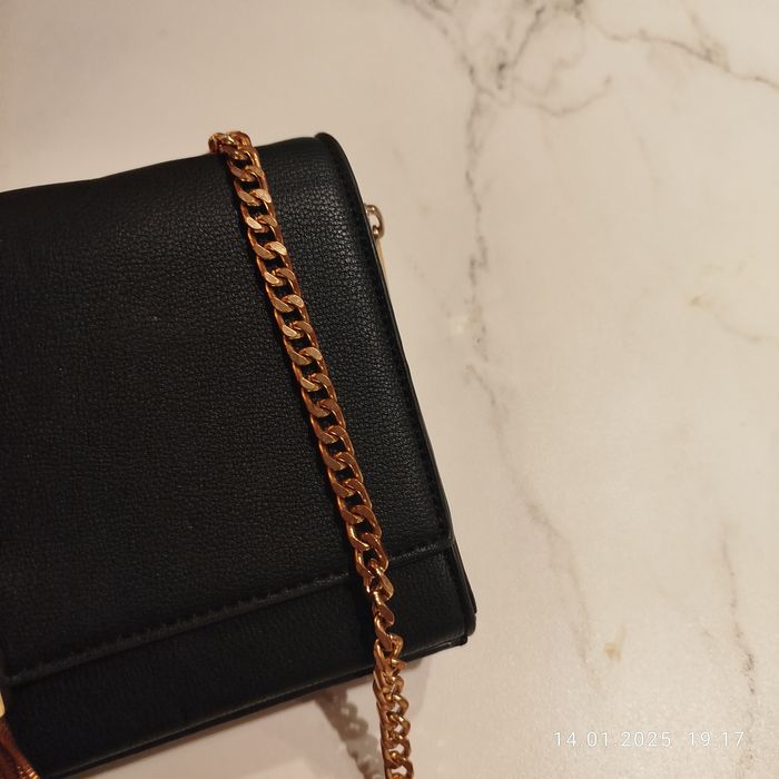 Czarna klasyczna torebka