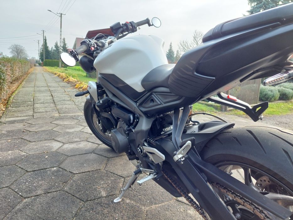 Triumph street triple 660s a2